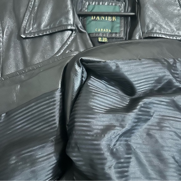 Danier Women's Sleek Black Button Leather Trench Waist Tie Coat Sz Medium - Picture 9 of 15